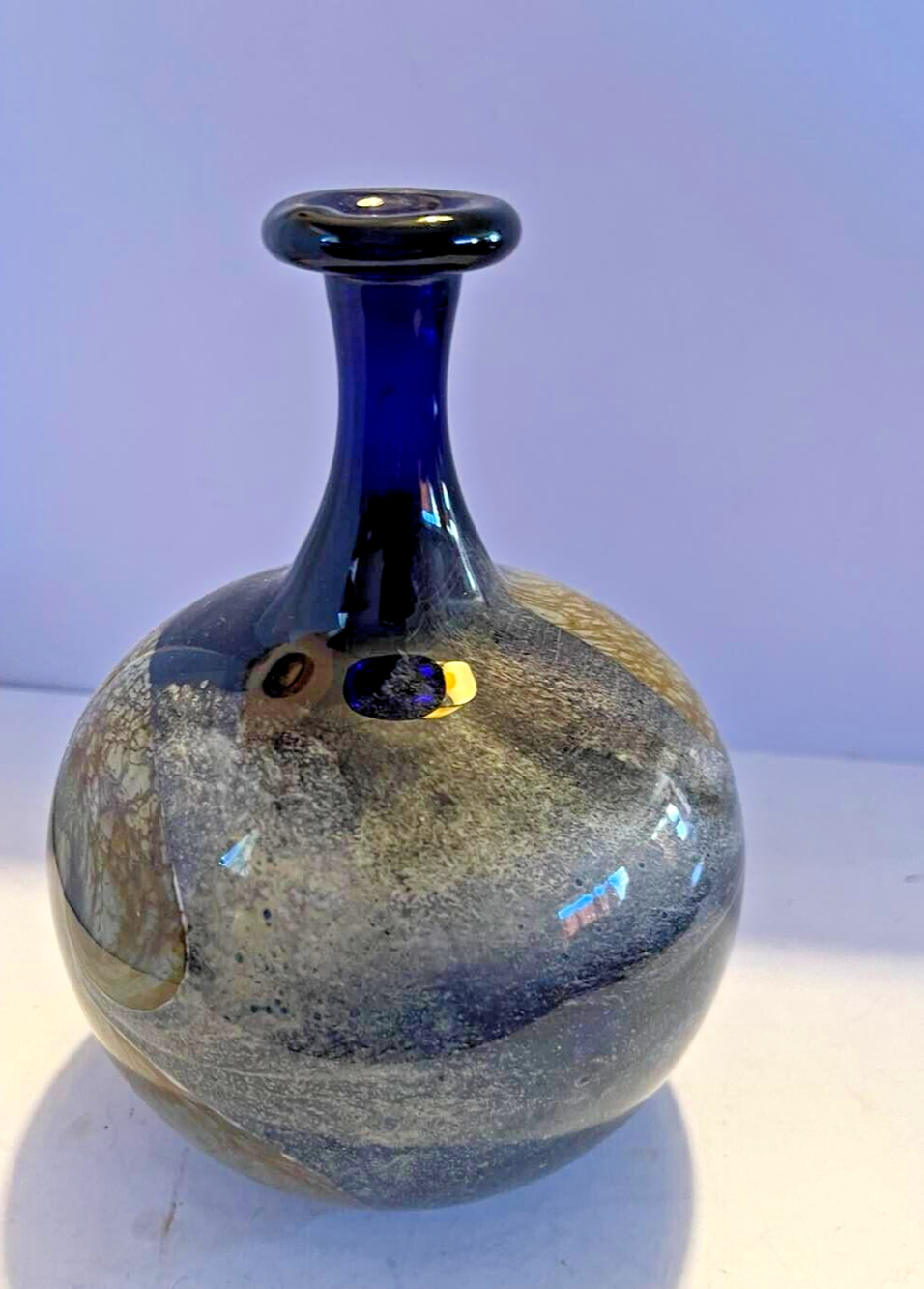 Signed (Donald) Carlson Glass Vase ~ 7 inches tall